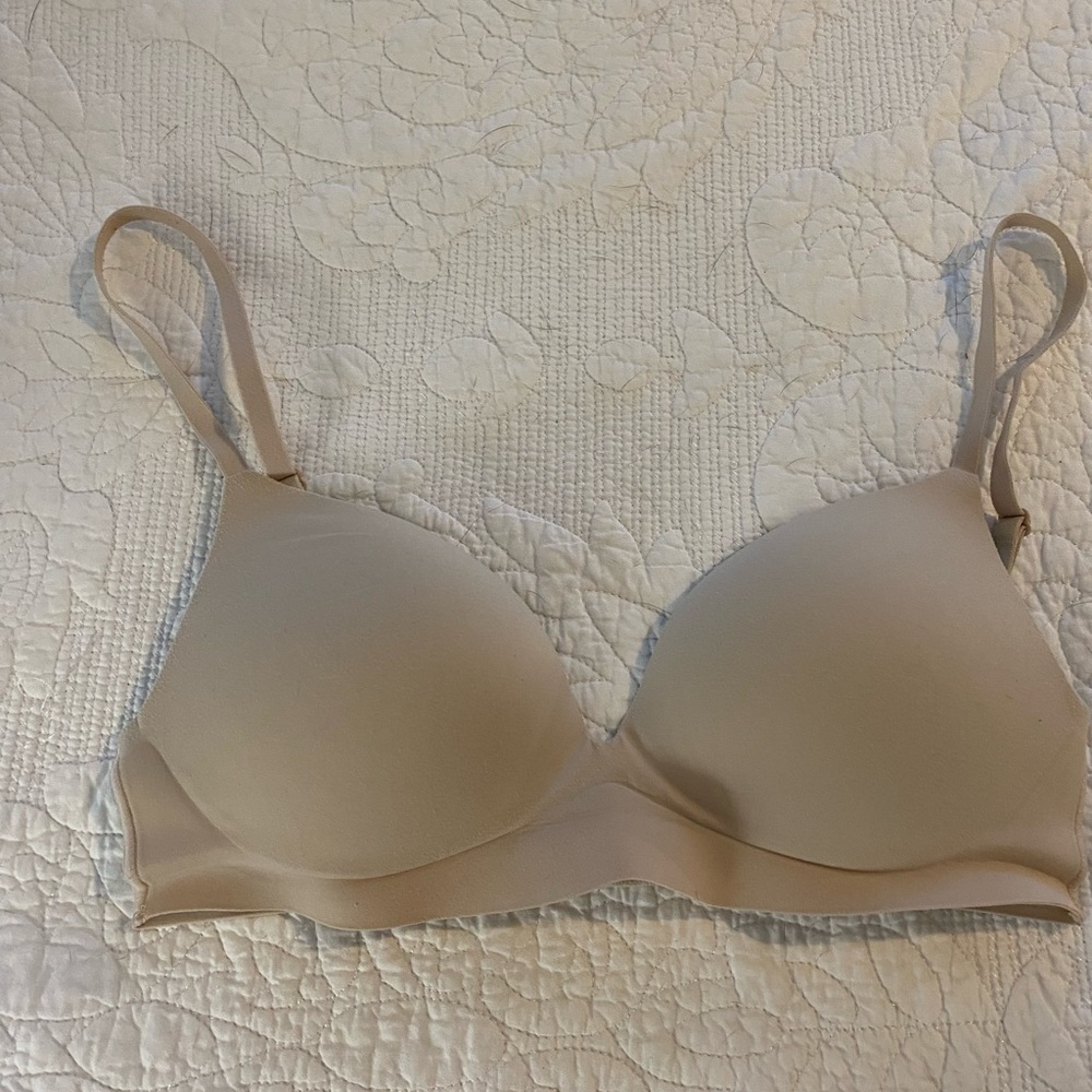 Victoria’s Secret bra 32C